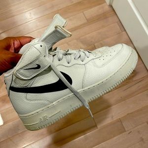 Nike Air Force one mid